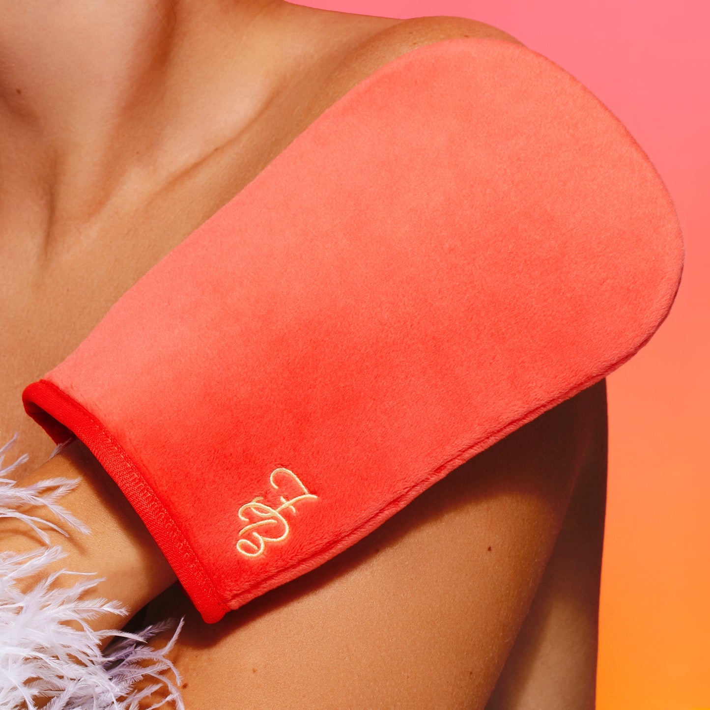 Carnival Double Sided Velvet Self Tanning Mitt + Storage Bag
